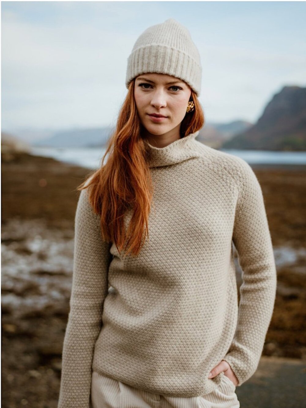 Campbell's Scotland 100% Cashmere Funnel Neck Pullover Sweater Jumper Sz S Beige